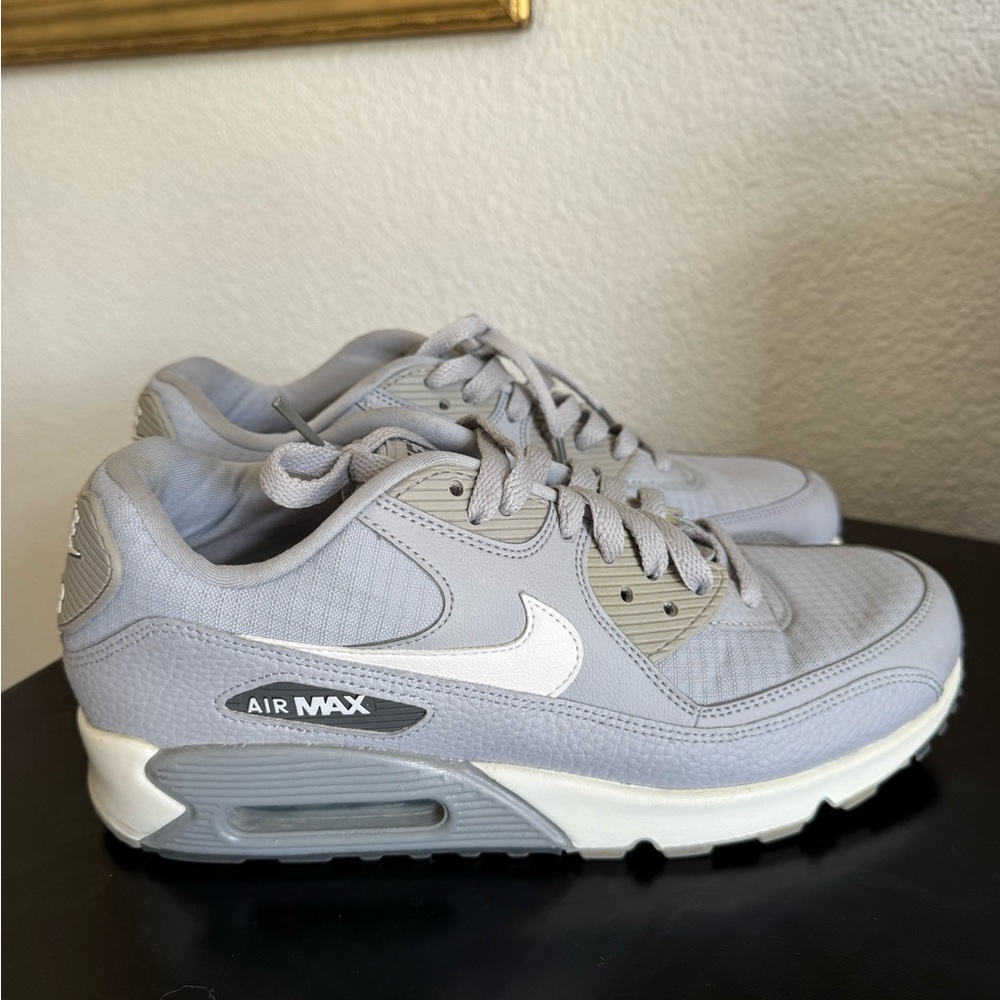 Nike Air Max 90 Women's Gray Sneakers